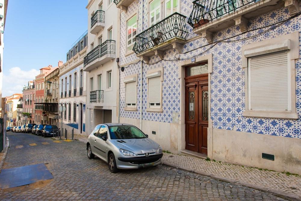 Apartment Liberty Penthouse Three-bedroom - By Lu Holidays Lissabon